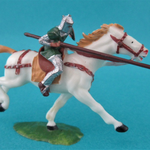 8855 4 Cavalier jouteur avec heaume et bouclier sur cheval 2 (III a).